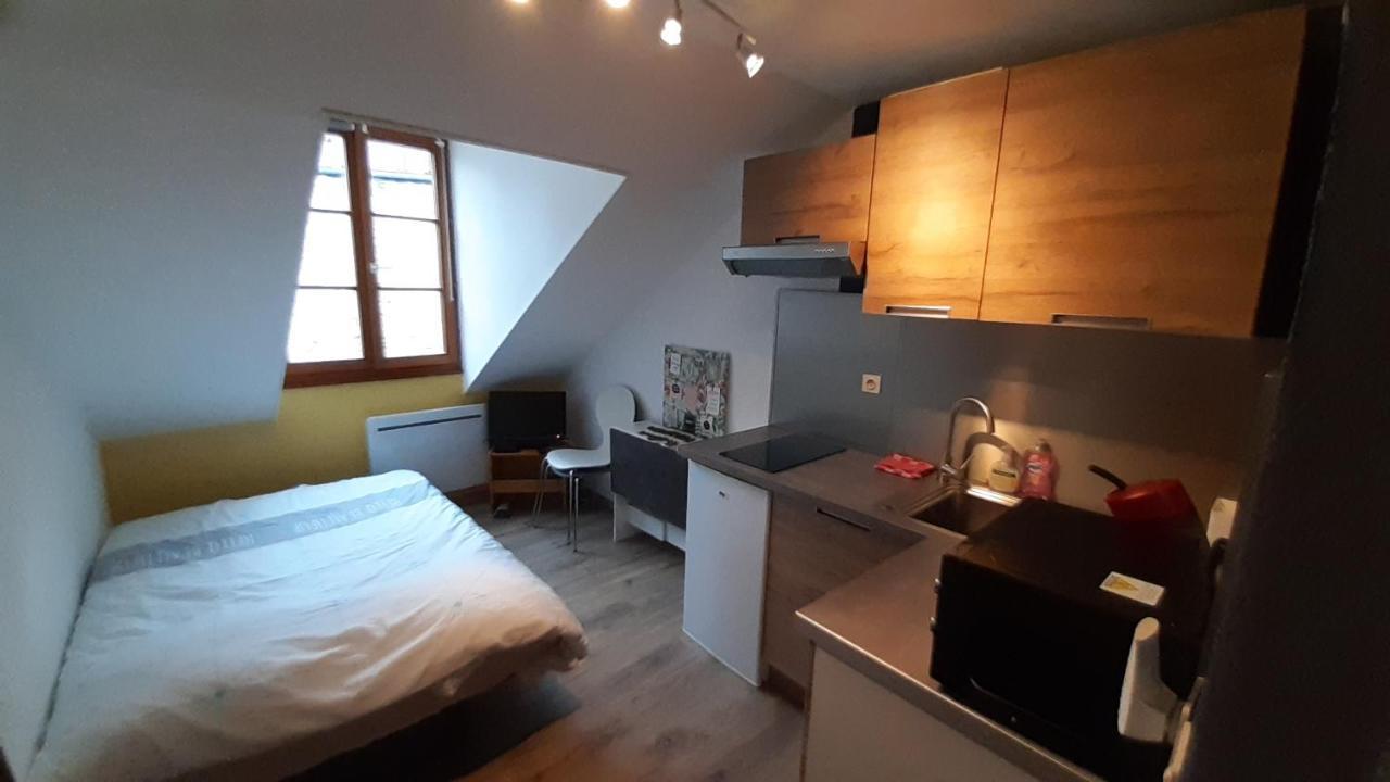 Studio 402 Au 15 Rue Battant A Μπεζανσόν Εξωτερικό φωτογραφία